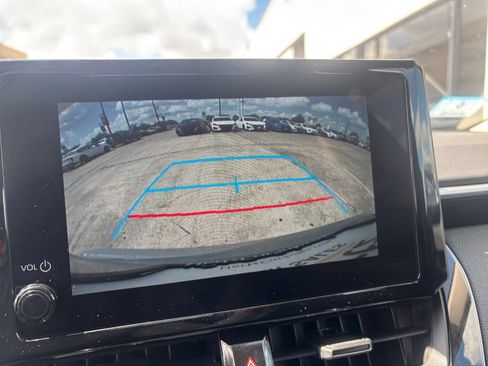 Used 2025 Toyota Corolla LE FWD image 21