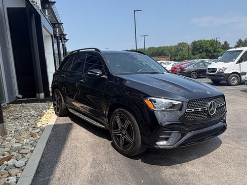 Used 2024 Mercedes-Benz GLE 450e 4MATIC image 4