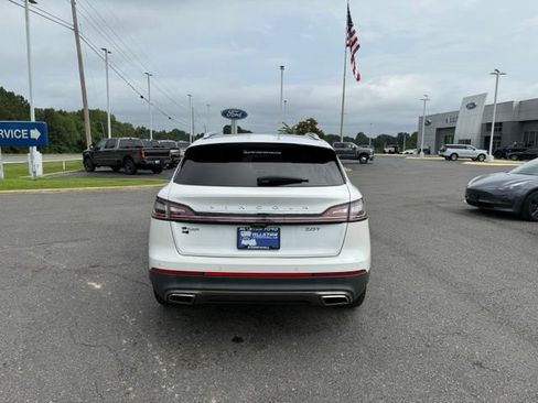 Used 2020 Lincoln Nautilus Reserve FWD image 5