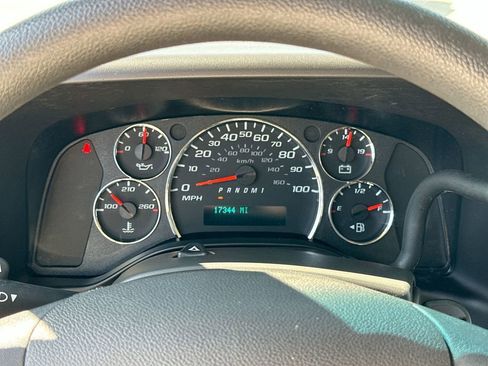 Used 2024 GMC Savana 2500 w/ Driver Convenience Package RWD image 26