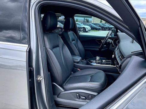 Used 2017 Audi Q7 3.0T Premium Plus w/ Premium Plus Package AWD/4WD image 9