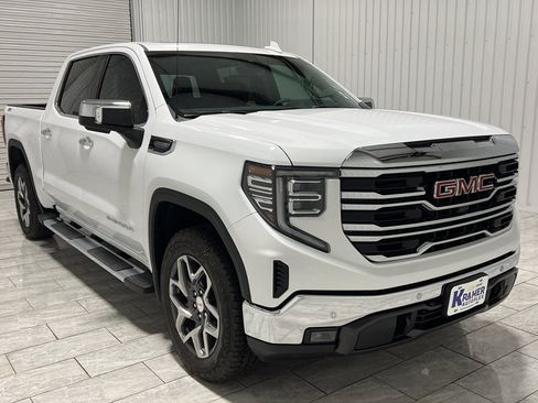 New 2026 GMC Sierra 1500 SLT image 7
