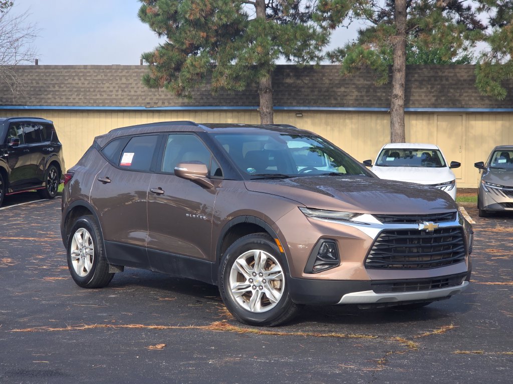 Used 2019 Chevrolet Blazer LT FWD image 2