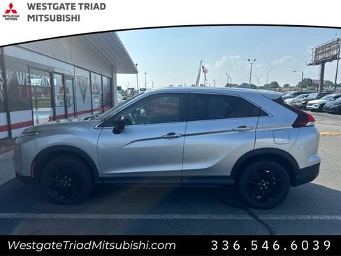 Used 2024 Mitsubishi Eclipse Cross LE AWD/4WD image 3
