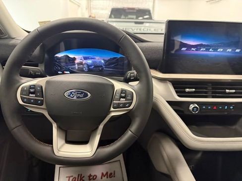 New 2026 Ford Explorer Active image 19