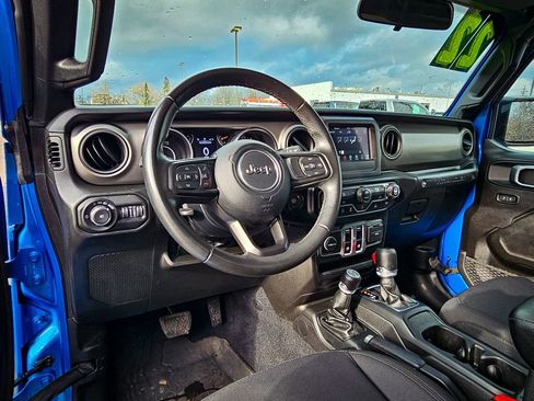 Certified 2022 Jeep Wrangler Sport S image 12