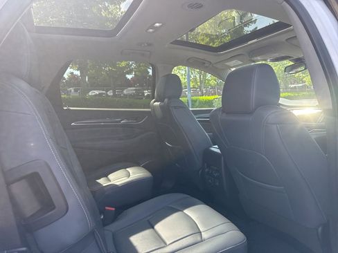 Used 2021 Buick Enclave Premium w/ Sun and Sites Package AWD/4WD image 22