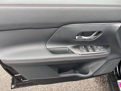 New 2026 Nissan Kicks SR w/ Illumination Package FWD image 10