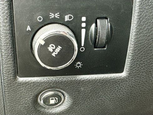 Used 2014 Jeep Grand Cherokee Limited w/ Trailer Tow Group IV image 12