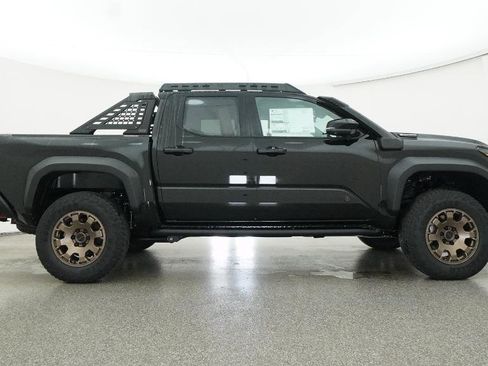 New 2025 Toyota Tacoma Trailhunter image 20