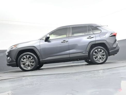Used 2022 Toyota RAV4 Limited AWD/4WD image 33