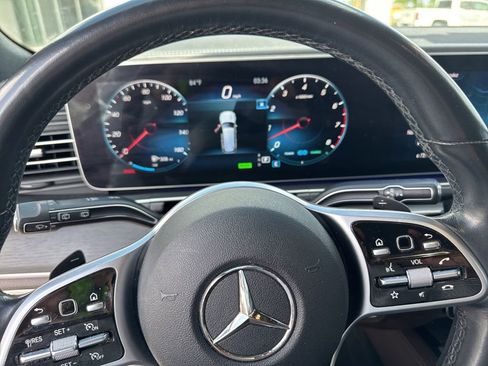 Used 2021 Mercedes-Benz GLS 450 4MATIC image 4