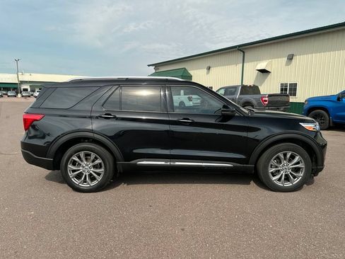 Used 2022 Ford Explorer Limited w/ Class IV Trailer Tow Package AWD/4WD image 36