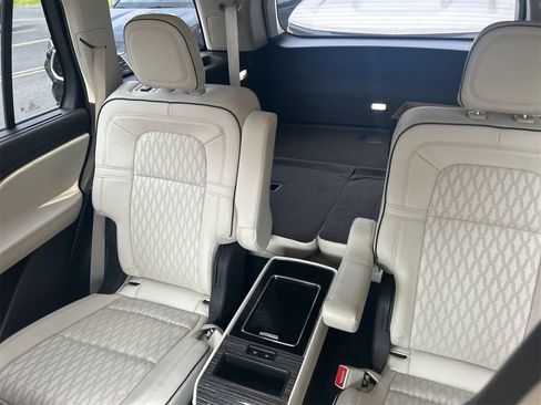 Used 2020 Lincoln Aviator Black Label w/ Dynamic Handling Package AWD/4WD image 7