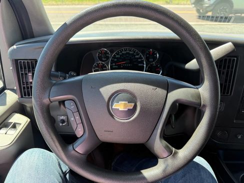 Used 2014 Chevrolet Express 3500 LT w/ LT Preferred Equipment Group RWD image 18