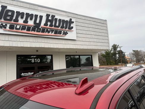 Used 2021 Chevrolet Tahoe Z71 w/ Z71 Signature Package image 12