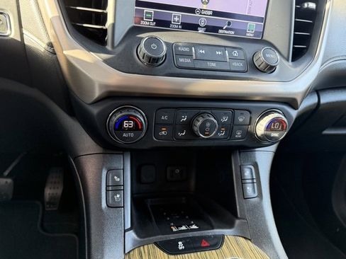 Used 2018 GMC Acadia Denali w/ Technology Package image 21