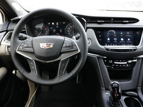 New 2025 Cadillac XT5 Sportv w/ LPO, Red Accent Package image 9