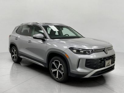 New 2025 Volkswagen Tiguan SE