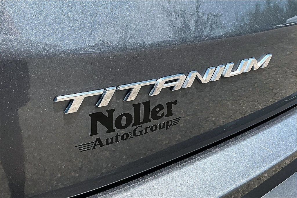 Certified 2024 Ford Edge Titanium AWD/4WD image 8