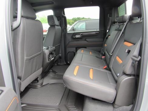 New 2025 GMC Sierra 2500 AT4 w/ AT4 Premium Plus Package image 29