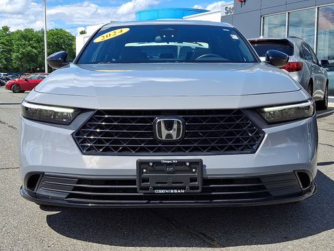 Used 2024 Honda Accord Sport image 2