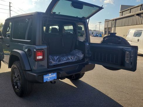 New 2026 Jeep Wrangler Sport AWD/4WD image 9