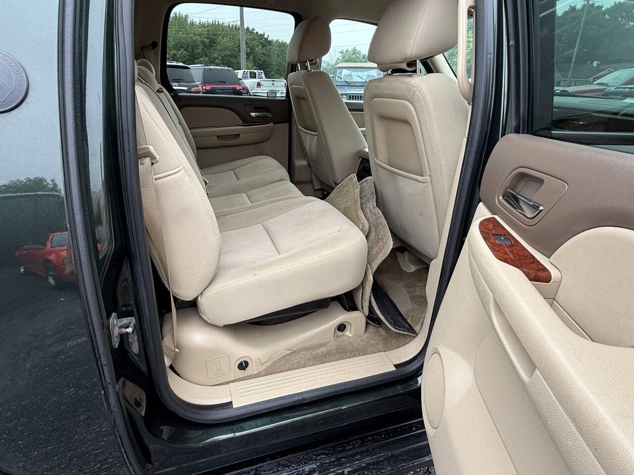 Used 2013 Chevrolet Avalanche LS AWD/4WD image 24