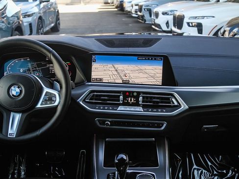 Used 2023 BMW X5 sDrive40i w/ M Sport Package RWD image 9