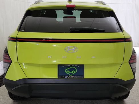 Used 2025 Hyundai Kona SEL FWD image 4