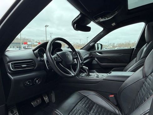Used 2019 Maserati Levante Trofeo AWD/4WD image 15