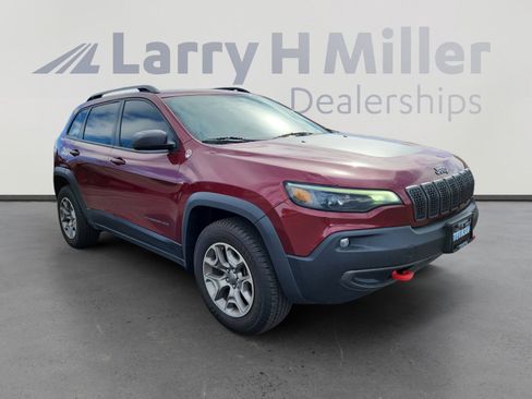 Used 2020 Jeep Cherokee Trailhawk w/ Cold Weather Group image 7