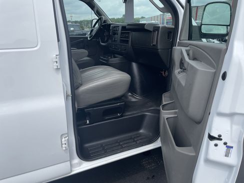 Used 2022 Chevrolet Express 2500 Extended w/ Driver Convenience Package image 26