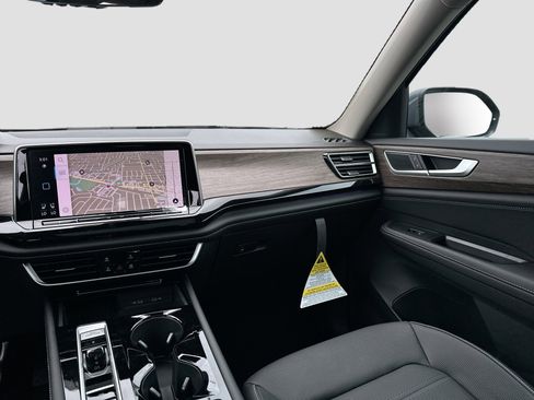 Used 2026 Volkswagen Atlas SEL image 18