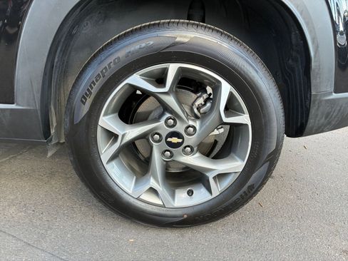 Used 2025 Chevrolet Trax LT image 29