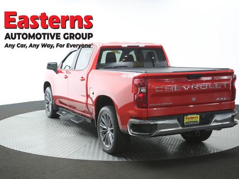 Used 2022 Chevrolet Silverado 1500 LT AWD/4WD image 39