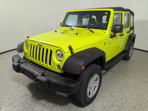 Used 2016 Jeep Wrangler Unlimited Sport w/ Connectivity Group AWD/4WD image 3