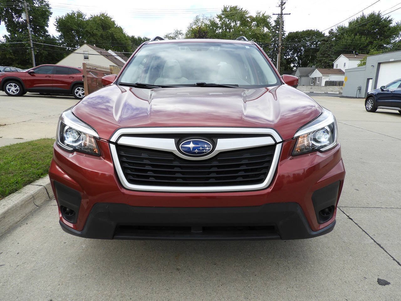 Used 2019 Subaru Forester Premium AWD/4WD image 3