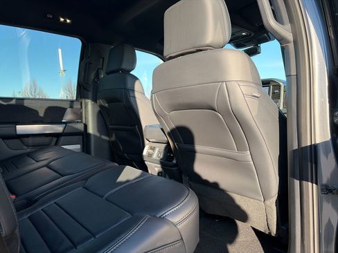 Used 2025 Ford F150 Platinum image 36