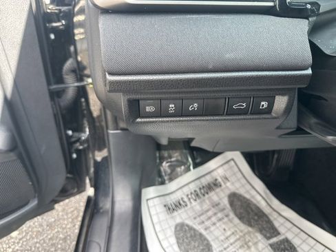 Used 2025 Toyota Camry LE image 17