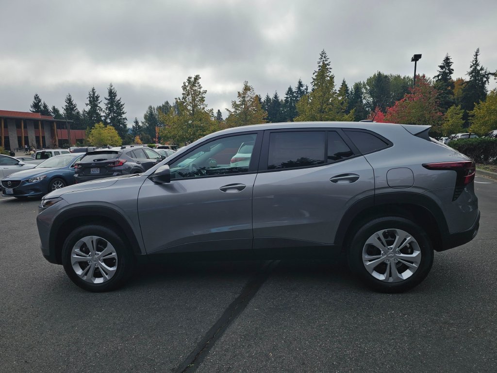New 2026 Chevrolet Trax LS FWD image 3