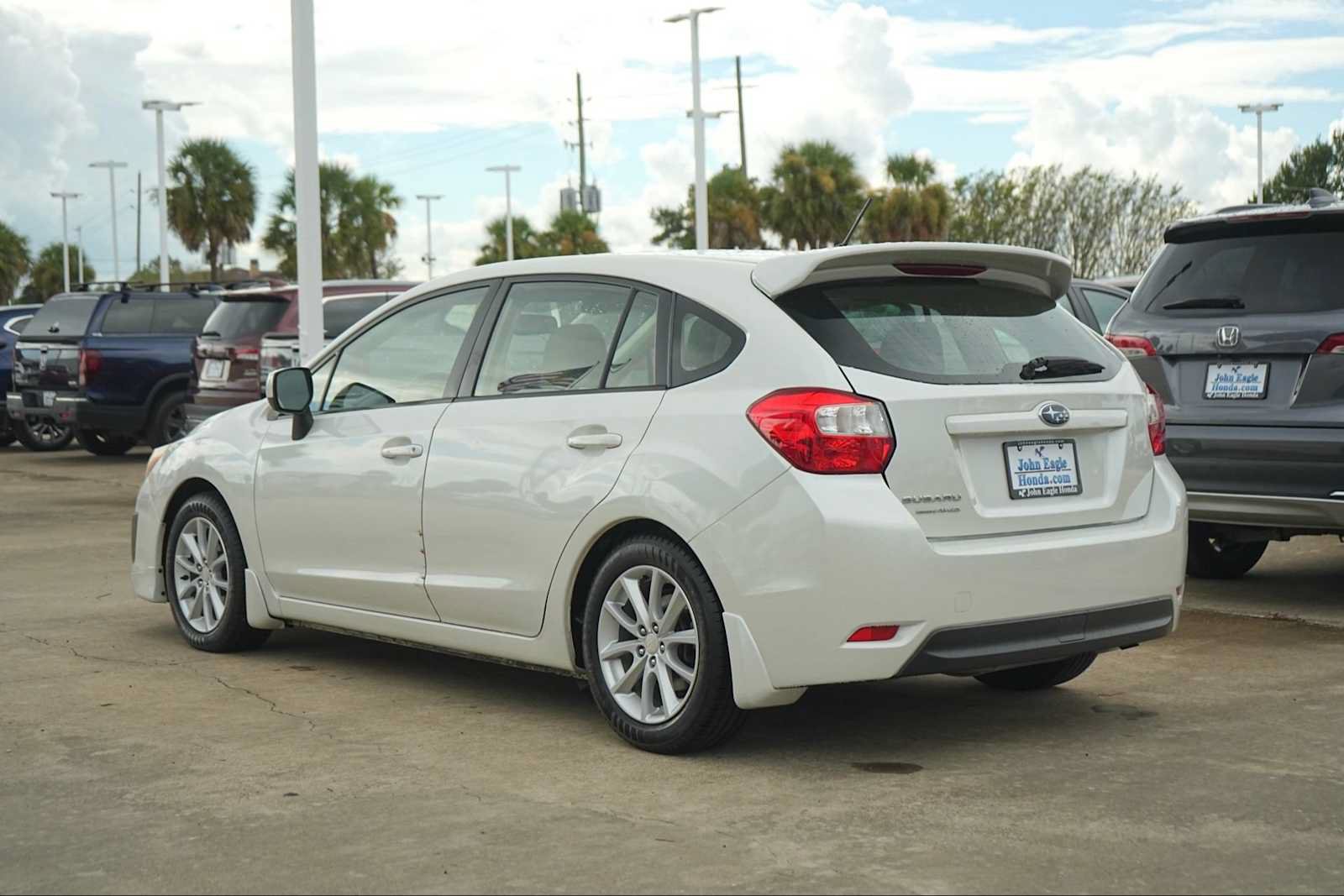 Used 2013 Subaru Impreza 2.0i Premium w/ All-Weather Pkg AWD/4WD image 4