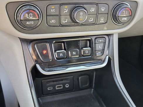Used 2018 GMC Terrain SLT w/ Preferred Package FWD image 22