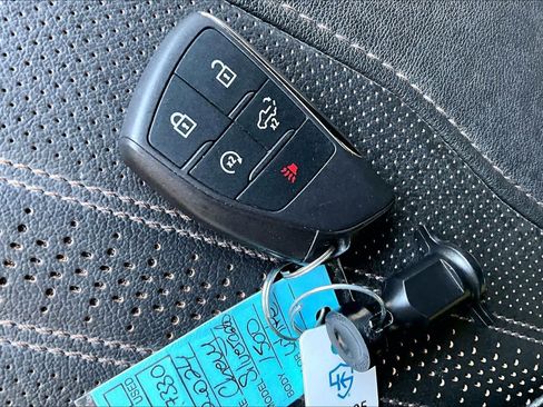 Used 2024 Chevrolet Silverado 1500 High Country w/ Technology Package AWD/4WD image 15