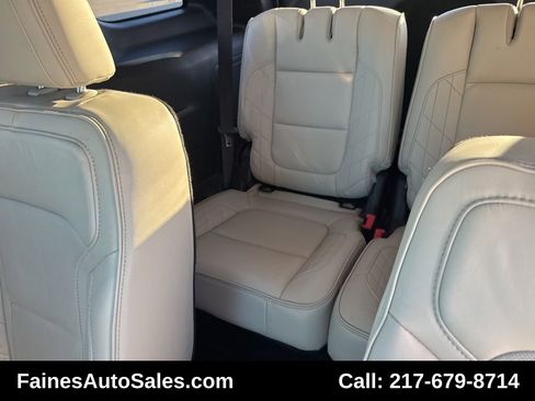 Used 2019 Ford Explorer Platinum image 56