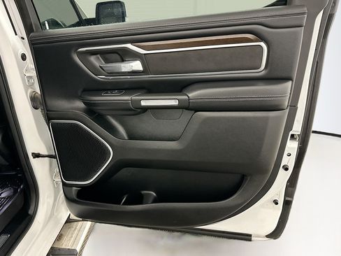 Used 2022 RAM 1500 Laramie AWD/4WD image 30