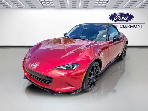 Used 2024 MAZDA MX-5 Miata Club w/ Weather Package RWD image 2