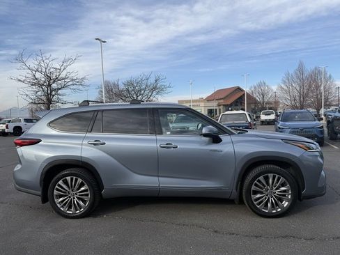 Certified 2021 Toyota Highlander Platinum image 5
