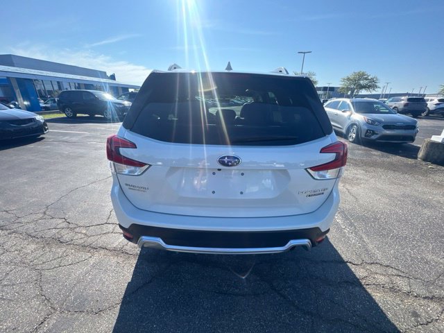Certified 2022 Subaru Forester Touring AWD/4WD image 5