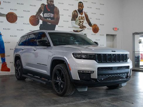 Used 2023 Jeep Grand Cherokee L Limited w/ Luxury Tech Group II AWD/4WD image 21
